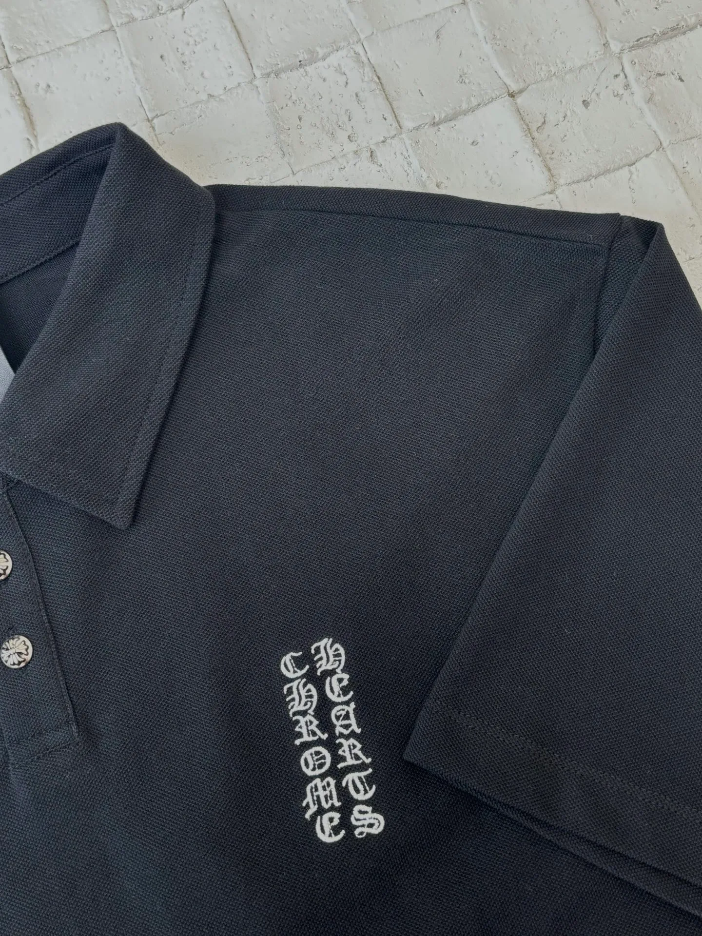 🅿️330 Come Hearts*/Cro Hearts 25Ss new Japanese limited POLO shirt. The fabric is made of 230G pure cotton pique cloth. The chest and cuffs are embroidered by imported embroidery machines. High-precision embroidery. The leather tag is made of lambskin. The cost is expensive. Collar hardware molding. Customized accessories. Size: S/M/L